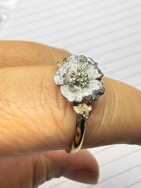 Delicate Two-Tone Floral Ring — Gold and Silver